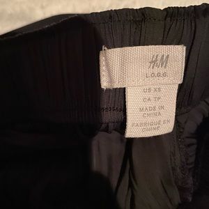 H&M silk long skirt with pocket xs